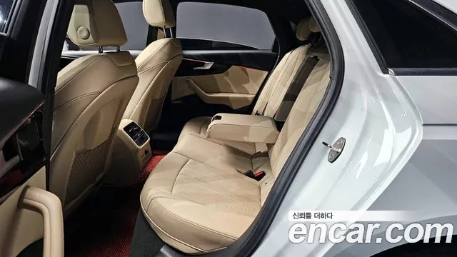 Audi A4 2021 — фото 18