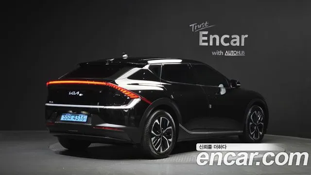 Kia EV6 2022 — фото 2