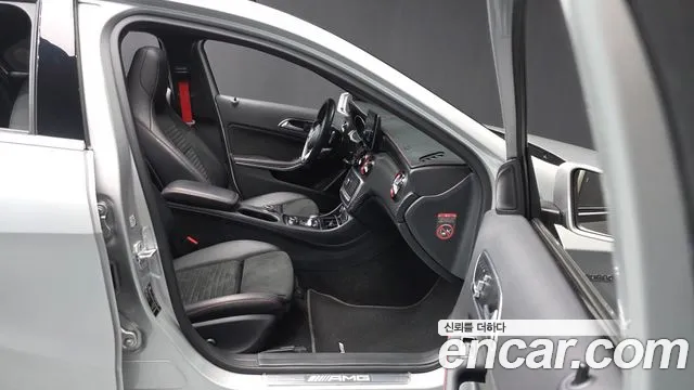 Mercedes-Benz A-Class 2017 — фото 16