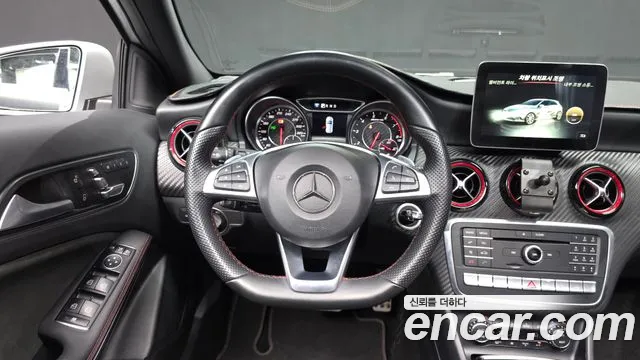 Mercedes-Benz A-Class 2017 — фото 18
