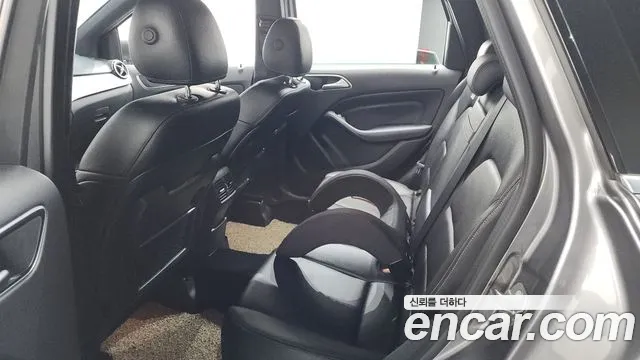 Mercedes-Benz B-Class 2018 — фото 18