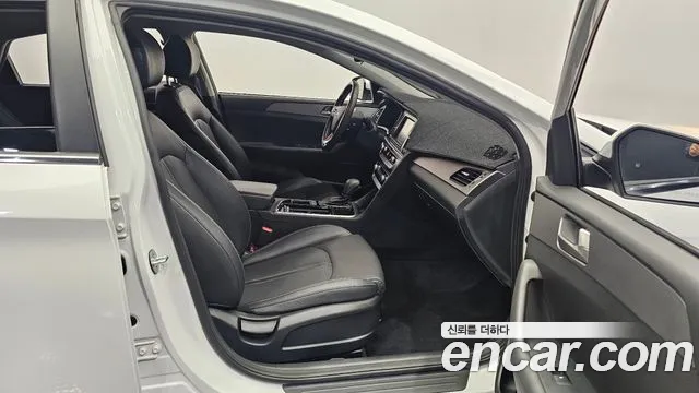 Hyundai Sonata 2019 — фото 11