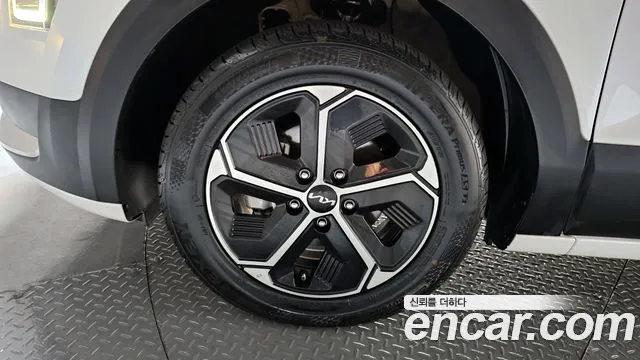 Kia Niro 2022 — фото 5