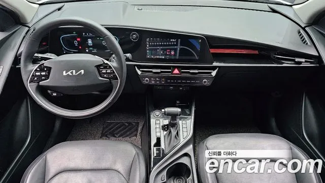 Kia Niro 2022 — фото 10