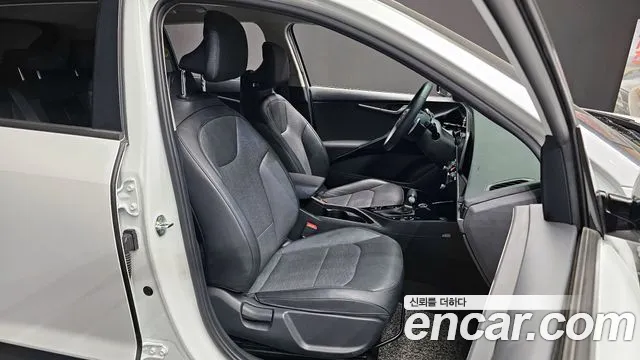 Kia Niro 2022 — фото 18
