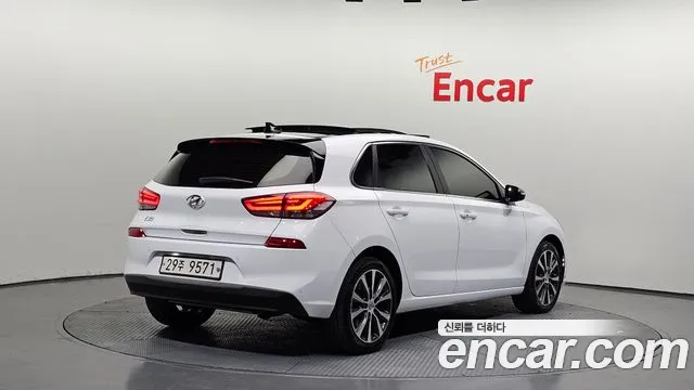 Hyundai i30 2017 — фото 2