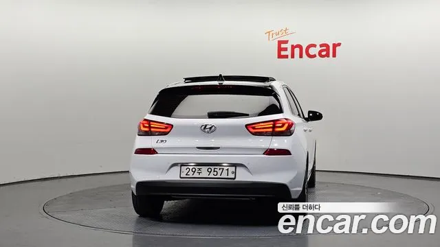 Hyundai i30 2017 — фото 4
