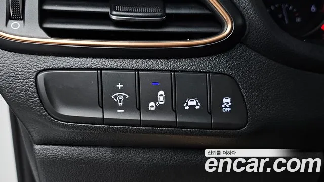 Hyundai i30 2017 — фото 17