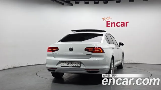Volkswagen Passat 2018 — фото 4