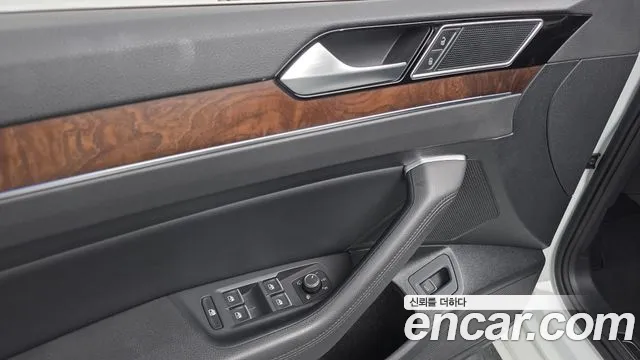 Volkswagen Passat 2018 — фото 14