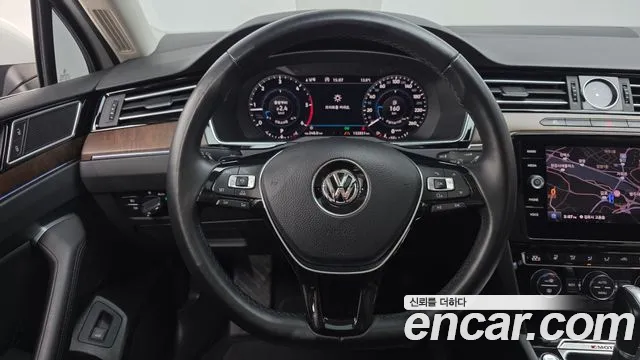 Volkswagen Passat 2018 — фото 15