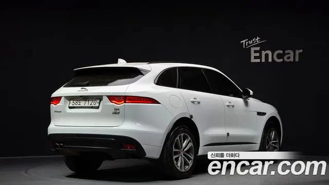 Jaguar F-PACE 2019 — фото 2