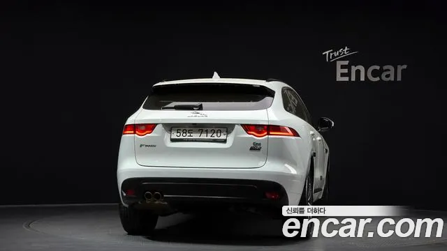 Jaguar F-PACE 2019 — фото 4