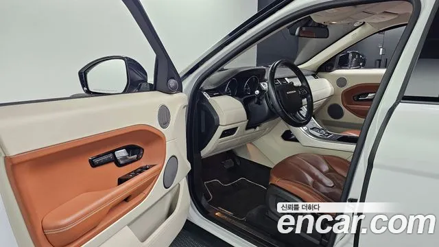 Land Rover Range Rover Evoque 2015 — фото 13