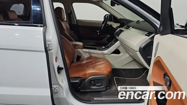 Land Rover Range Rover Evoque 2015 — фото 16