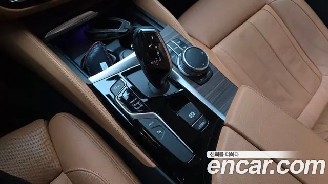 BMW 5-Series 2020 — фото 12