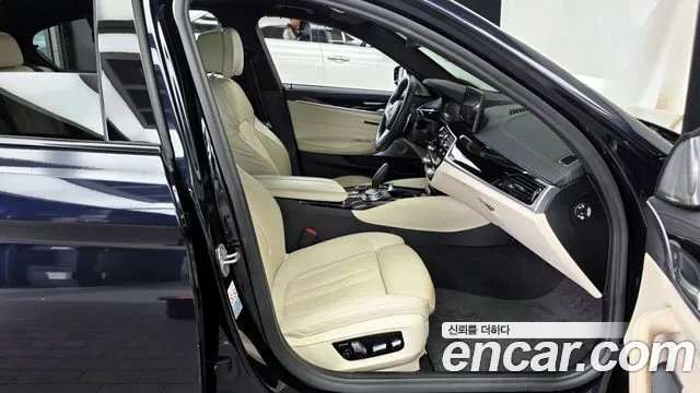 BMW 5-Series 2021 — фото 17