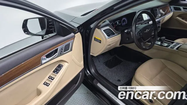 Genesis G80 2017 — фото 17
