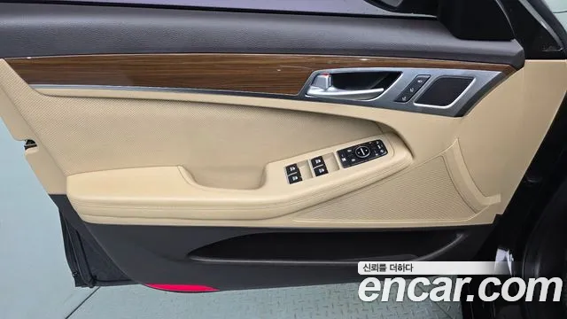 Genesis G80 2017 — фото 14