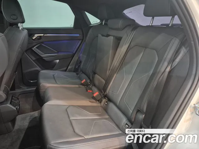 Audi Q3 2020 — фото 11