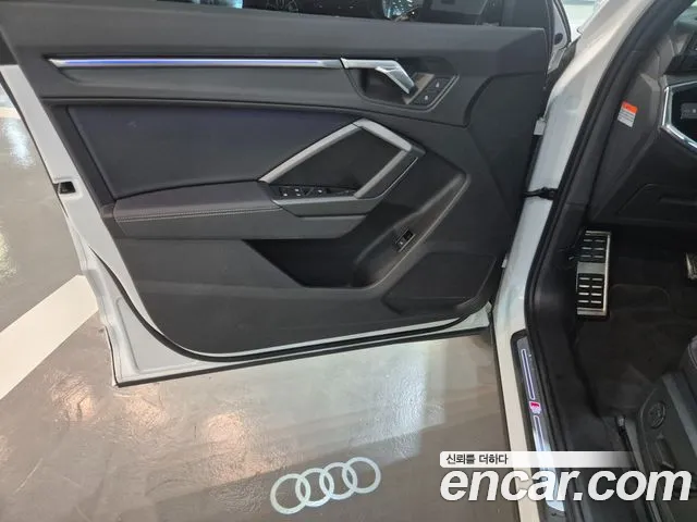 Audi Q3 2020 — фото 13