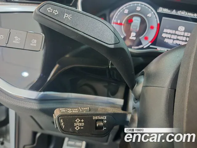 Audi Q3 2020 — фото 14