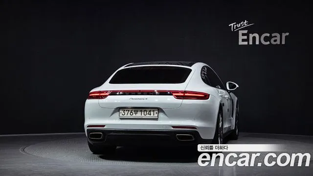 Porsche Panamera 2020 — фото 4