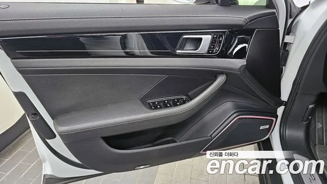 Porsche Panamera 2020 — фото 14