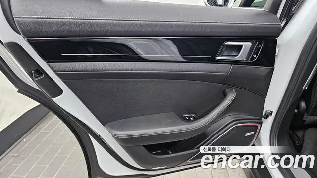Porsche Panamera 2020 — фото 15