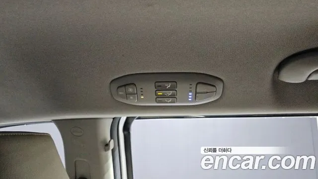 Kia Canival 2015 — фото 19