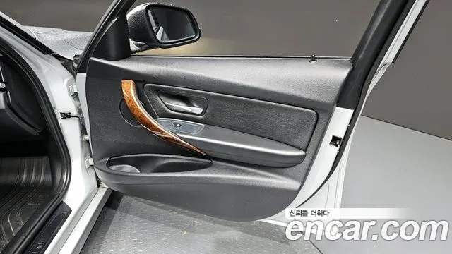 BMW 3-Series 2012 — фото 13