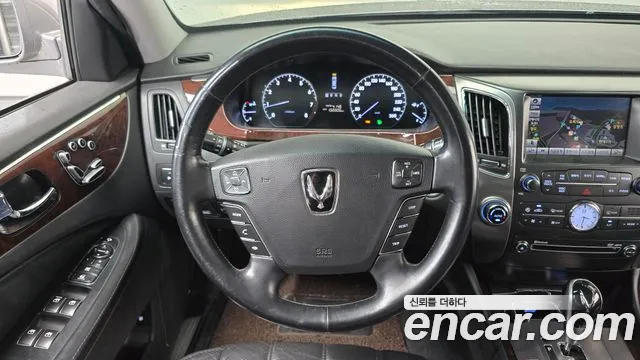 Hyundai Equus 2011 — фото 13