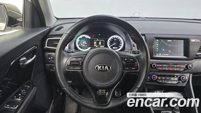 Kia Niro 2017 — фото 14