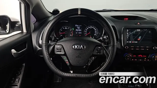 Kia K3 2016 — фото 19