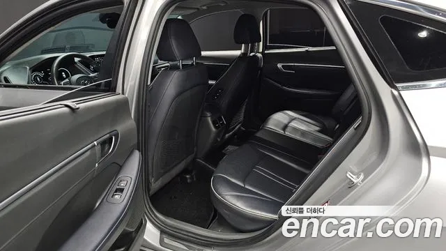 Hyundai Sonata 2021 — фото 17