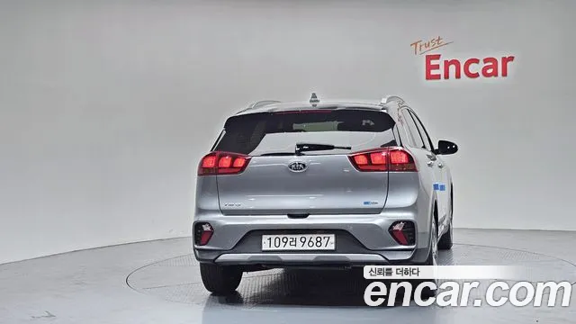 Kia Niro 2020 — фото 4