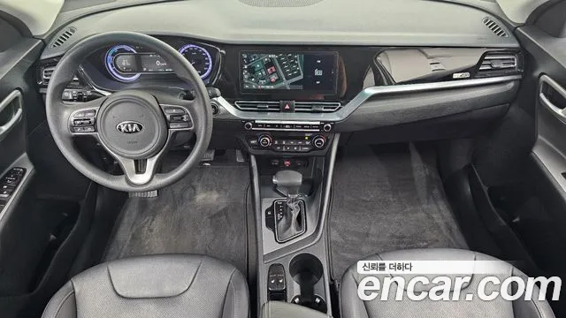 Kia Niro 2020 — фото 10