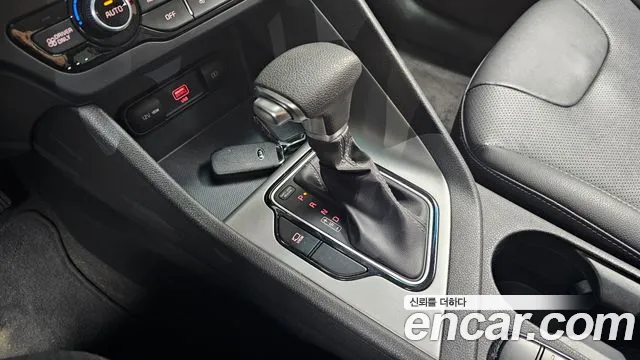 Kia Niro 2020 — фото 12