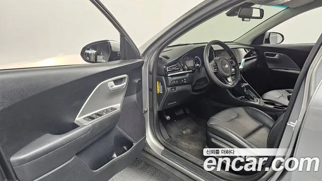 Kia Niro 2020 — фото 13