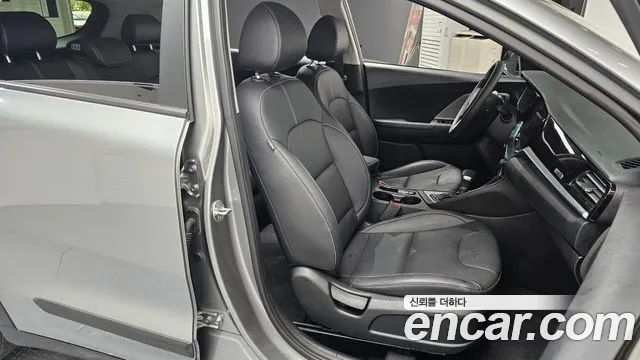 Kia Niro 2020 — фото 18