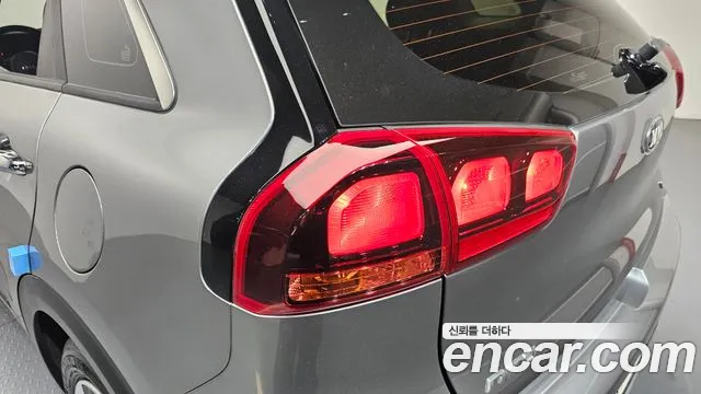 Kia Niro 2020 — фото 9