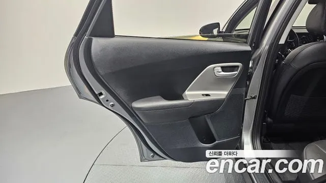 Kia Niro 2020 — фото 15