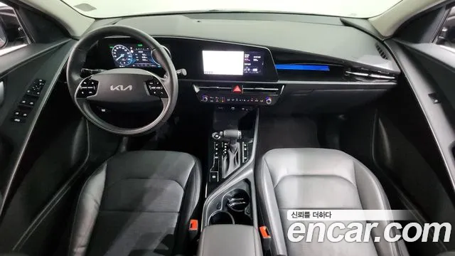 Kia Niro 2022 — фото 10