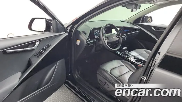 Kia Niro 2022 — фото 13