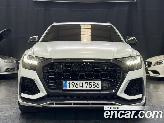 Audi RSQ8 2021 — фото 1