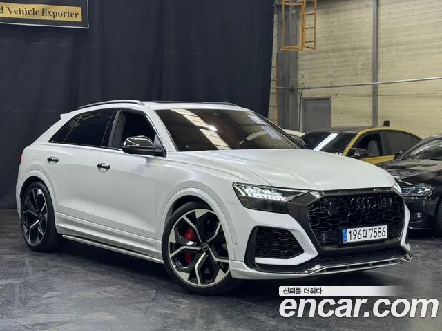 Audi RSQ8 2021 — фото 10