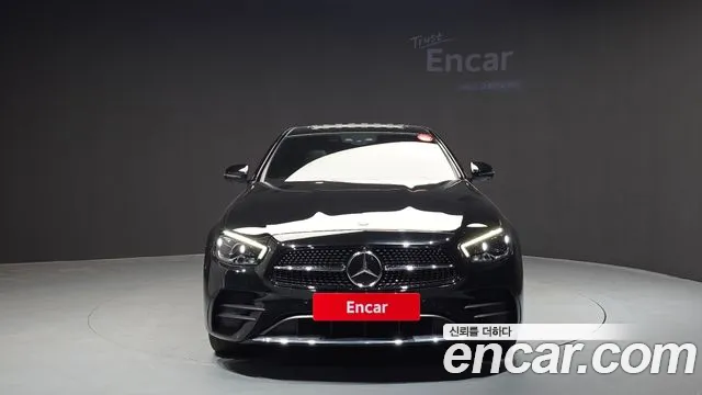 Mercedes-Benz E-Class 2022 — фото 3