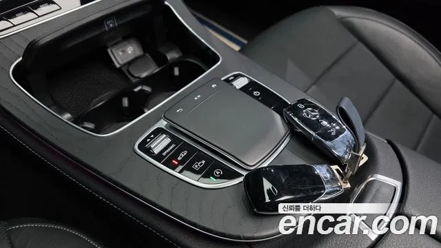 Mercedes-Benz E-Class 2022 — фото 12