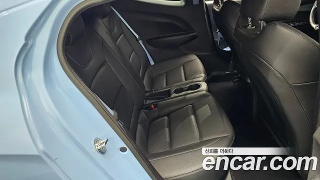 Hyundai Veloster 2019 — фото 17
