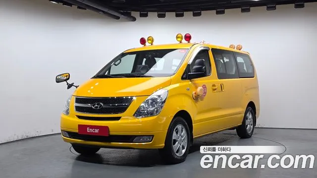 Hyundai Starex 2015 — фото 1